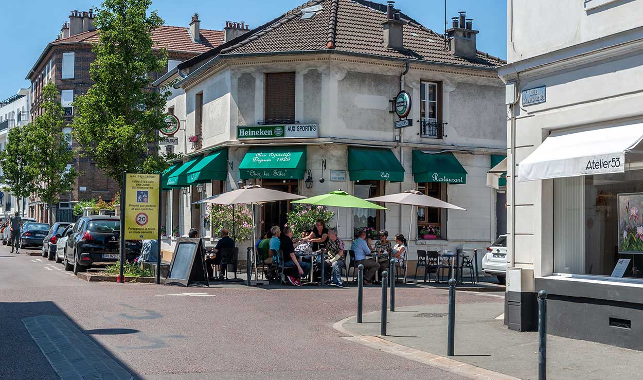 Rue Sadi Carnot, proche de la résidence